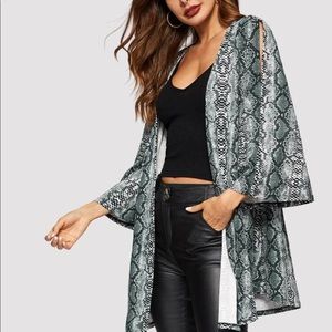 SHEIN SNAKESKIN SPLIT BELL SLEEVE DUSTER